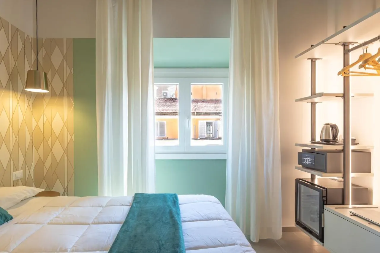 New Morpheus Rooms Rome Bed & Breakfast