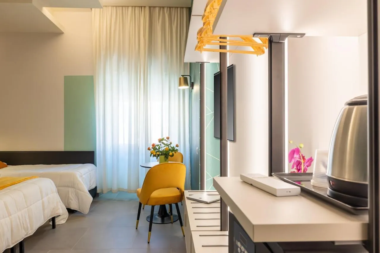 New Morpheus Rooms Rome Bed & Breakfast