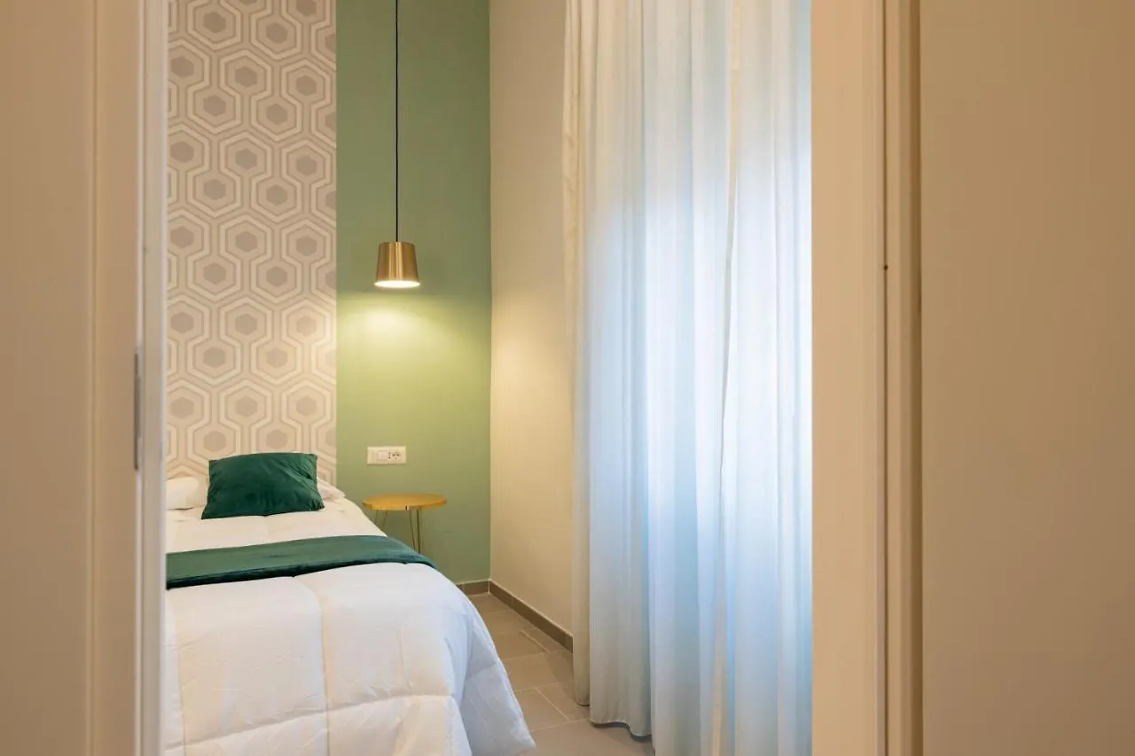 New Morpheus Rooms Rome 3*,