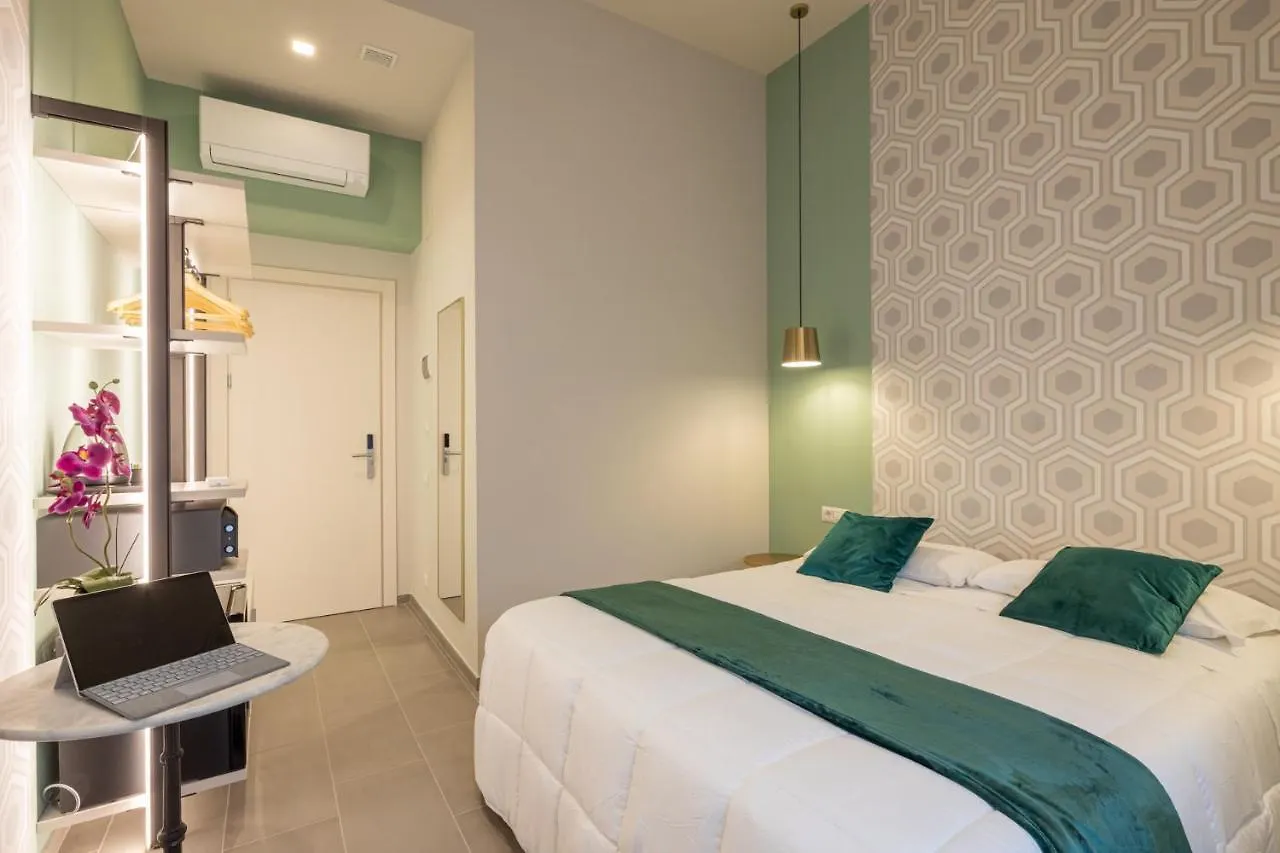 New Morpheus Rooms Rome Bed & Breakfast